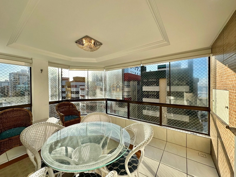 Amplo apartamento junto a Praça de Lazer: 13ª foto da galeria de imagens do imóvel