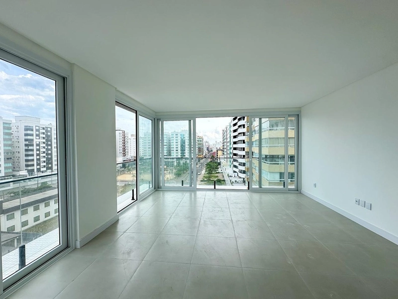 Apartamento de alto padrão : 13ª foto da galeria de imagens do imóvel