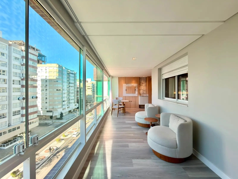 APARTAMENTO À VENDA COM VISTA ETERNA PARA O MAR: 1ª foto da galeria de imagens do imóvel
