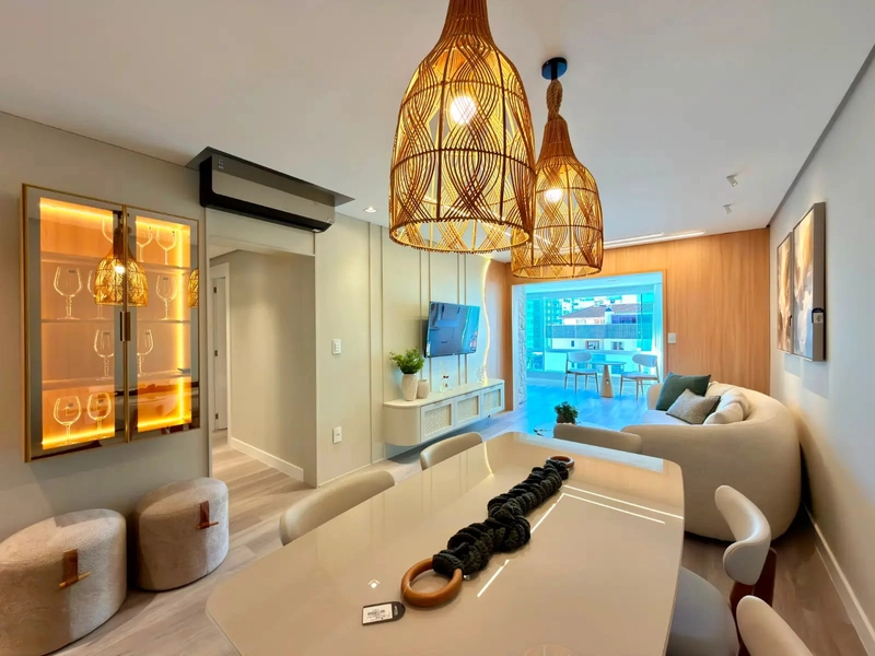 APARTAMENTO À VENDA COM VISTA ETERNA PARA O MAR: 6ª foto da galeria de imagens do imóvel