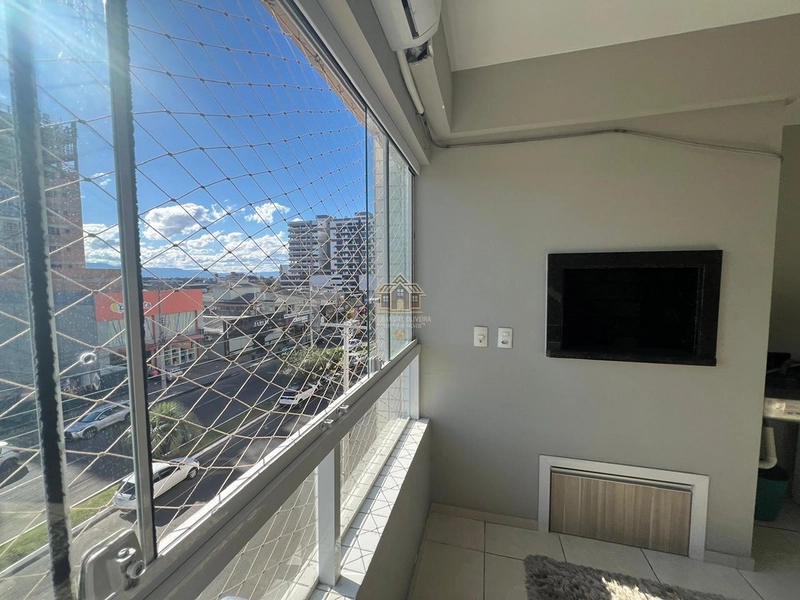 Apartamento de 01 dormitóro de frente com churrasququeira: 1ª foto da galeria de imagens do imóvel