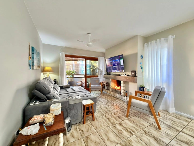 Amplo apartamento junto a Praça de Lazer: 1ª foto da galeria de imagens do imóvel