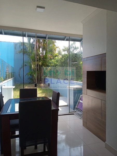 Casa Duplex Mobiliada no centro de Imbé 2 quartos 2 banheiros: 15ª foto da galeria de imagens do imóvel