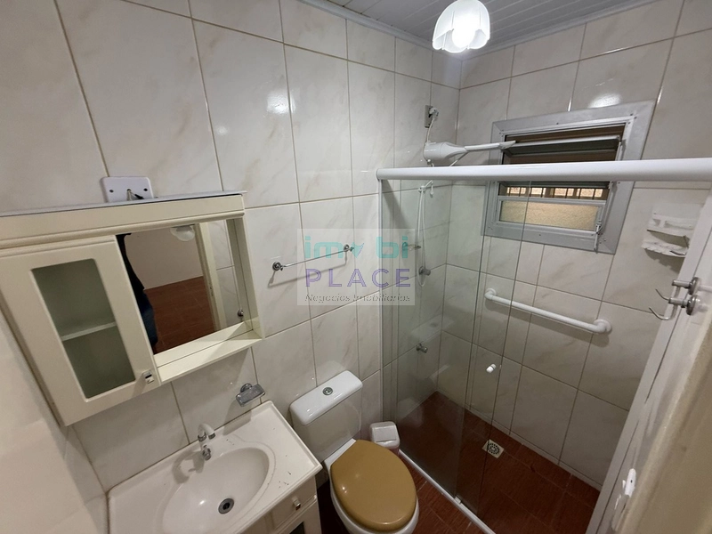 Casa ampla e bem localizada à venda: 13ª foto da galeria de imagens do imóvel