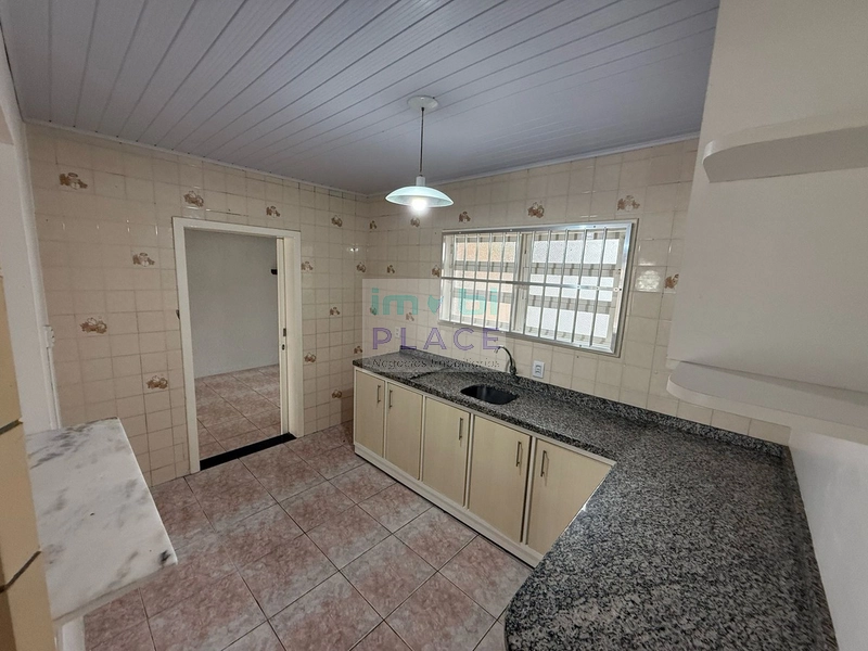 Casa ampla e bem localizada à venda: 7ª foto da galeria de imagens do imóvel