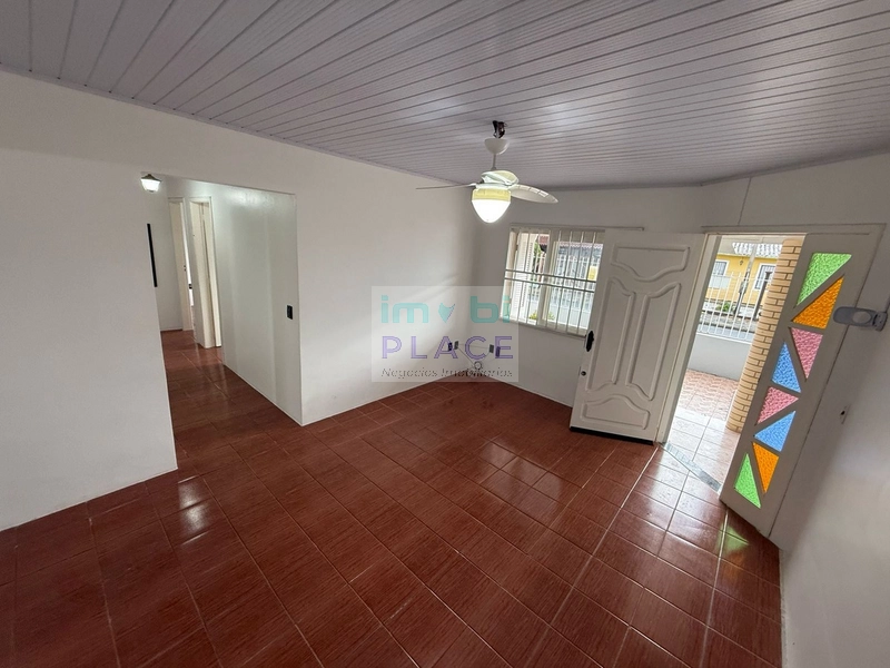 Casa ampla e bem localizada à venda: 16ª foto da galeria de imagens do imóvel