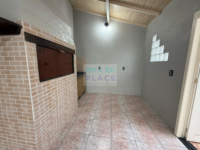 Casa ampla e bem localizada à venda: 20ª foto da galeria de imagens do imóvel