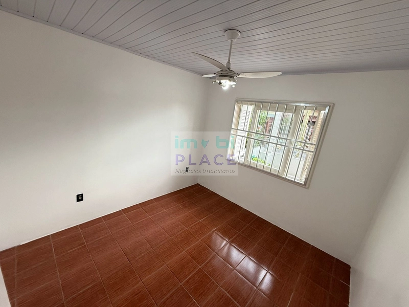 Casa ampla e bem localizada à venda: 12ª foto da galeria de imagens do imóvel