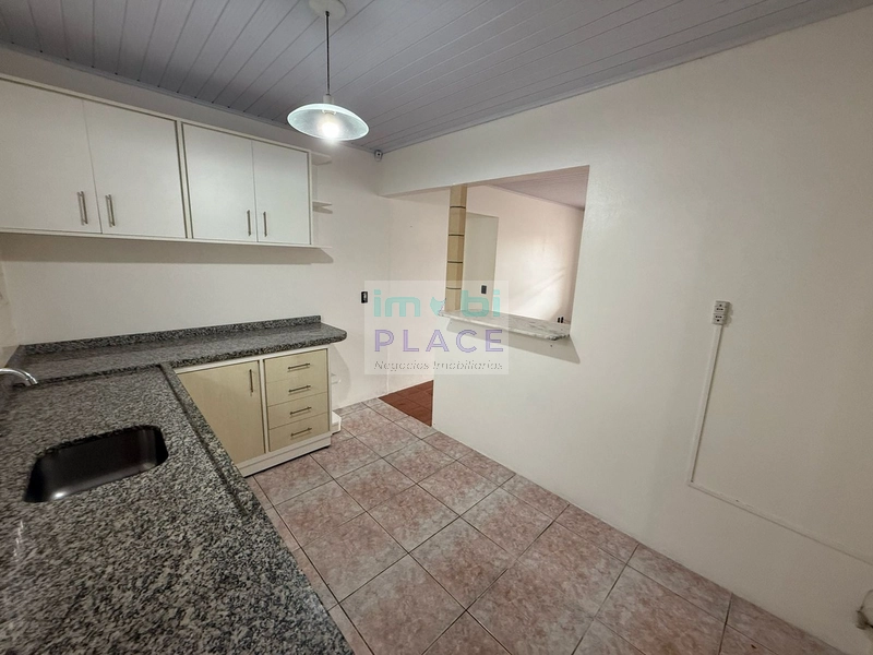 Casa ampla e bem localizada à venda: 8ª foto da galeria de imagens do imóvel