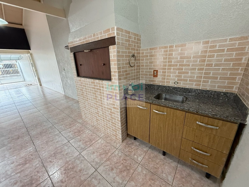 Casa ampla e bem localizada à venda: 21ª foto da galeria de imagens do imóvel