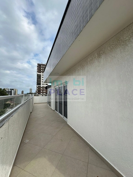 Este apartamento de cobertura no Edifício Interprise Center: 17ª foto da galeria de imagens do imóvel