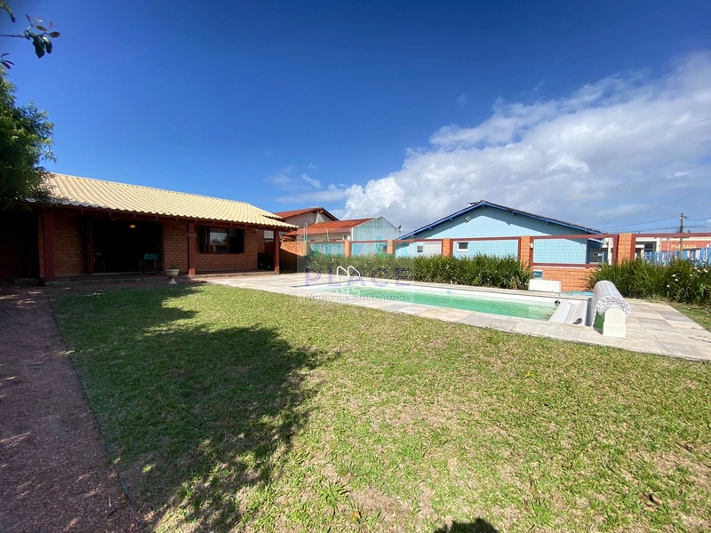 Residência Espaçosa Próxima à Plataforma Marítima - Tramandaí: 29ª foto da galeria de imagens do imóvel