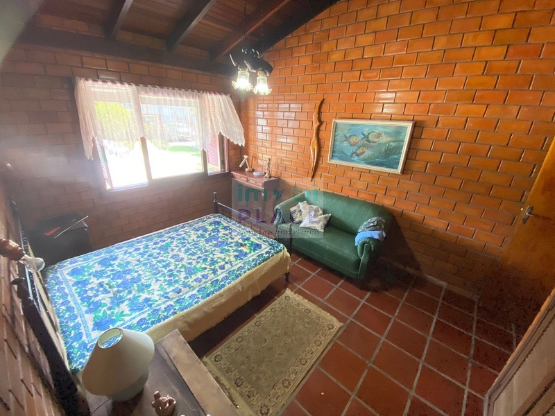 Residência Espaçosa Próxima à Plataforma Marítima - Tramandaí: 24ª foto da galeria de imagens do imóvel