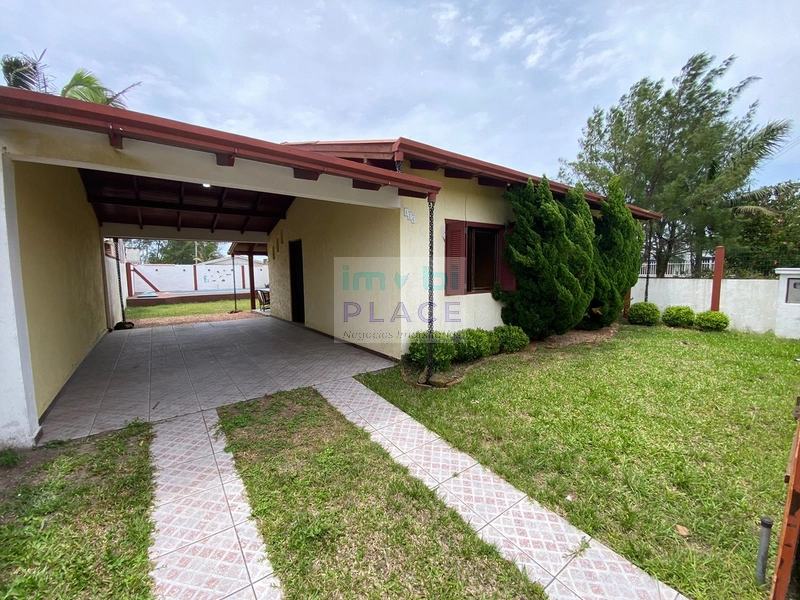 Exclusividade Residência com Piscina a 230 Metros do Mar em Tramandaí: 4ª foto da galeria de imagens do imóvel