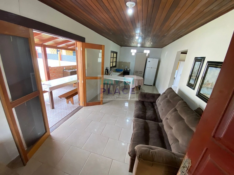 Exclusividade Residência com Piscina a 230 Metros do Mar em Tramandaí: 26ª foto da galeria de imagens do imóvel