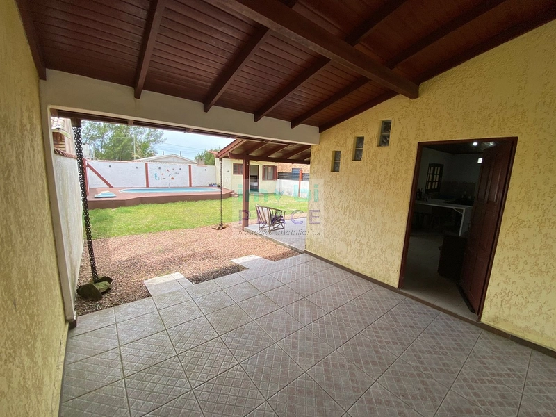 Exclusividade Residência com Piscina a 230 Metros do Mar em Tramandaí: 39ª foto da galeria de imagens do imóvel