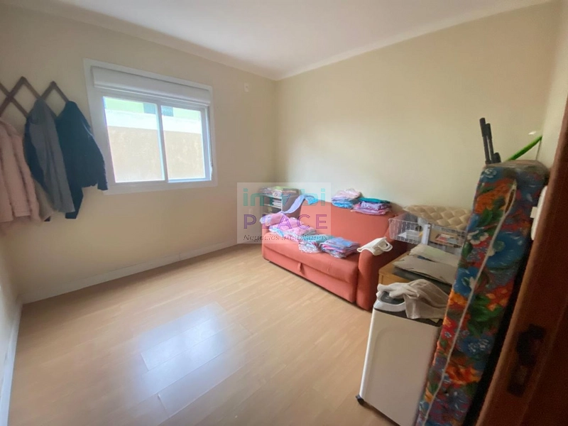 Linda residência no centro de Imbé próximo a todos comércios: 1ª foto da galeria de imagens do imóvel