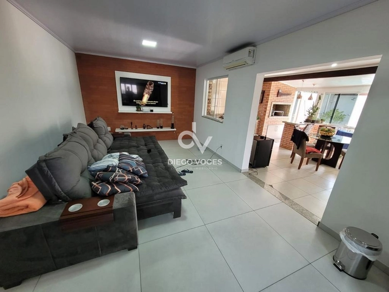 Excelente casa em bairro de moradores: 2ª foto da galeria de imagens do imóvel