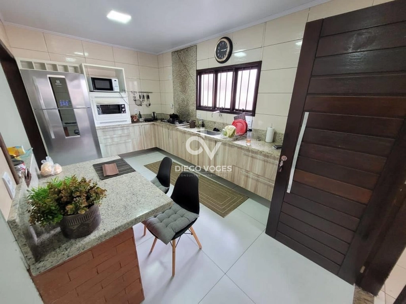 Excelente casa em bairro de moradores: 11ª foto da galeria de imagens do imóvel