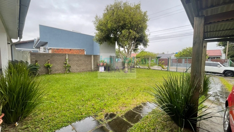 Excelente Casa na Praia de Tramandaí – 3 Dormitórios, Semi Mobiliada: 1ª foto da galeria de imagens do imóvel