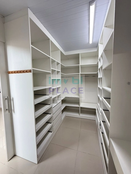 Casa à Venda – Parcialmente Mobiliada: 8ª foto da galeria de imagens do imóvel