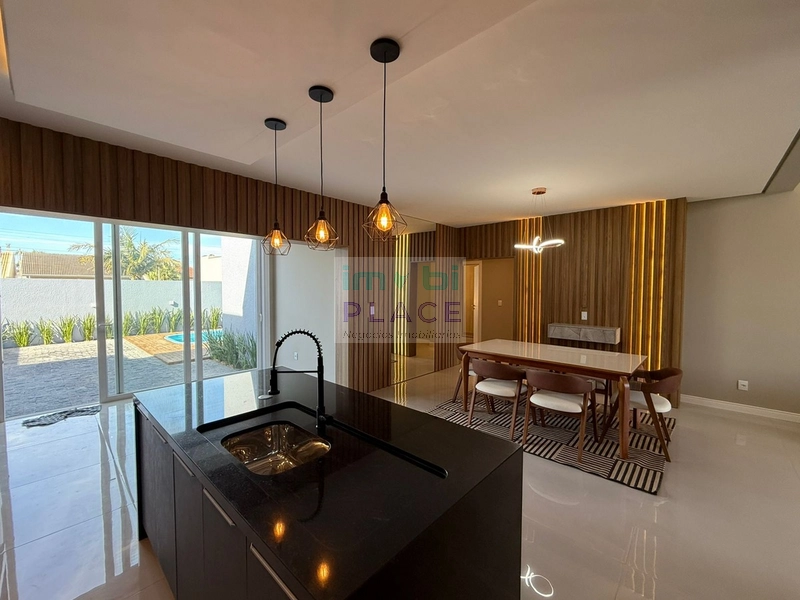 Casa Alto Padrão no Centro de Tramandaí – Porteira Fechada: 17ª foto da galeria de imagens do imóvel