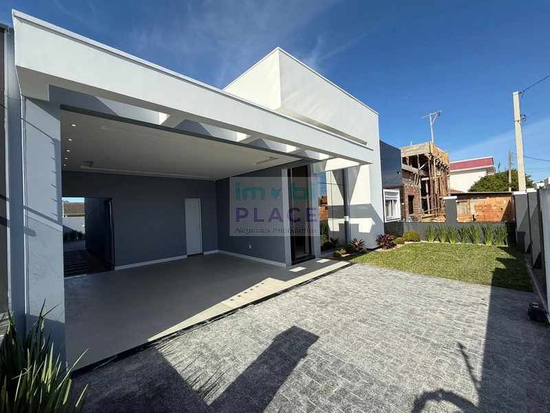 Casa Alto Padrão no Centro de Tramandaí – Porteira Fechada: 2ª foto da galeria de imagens do imóvel