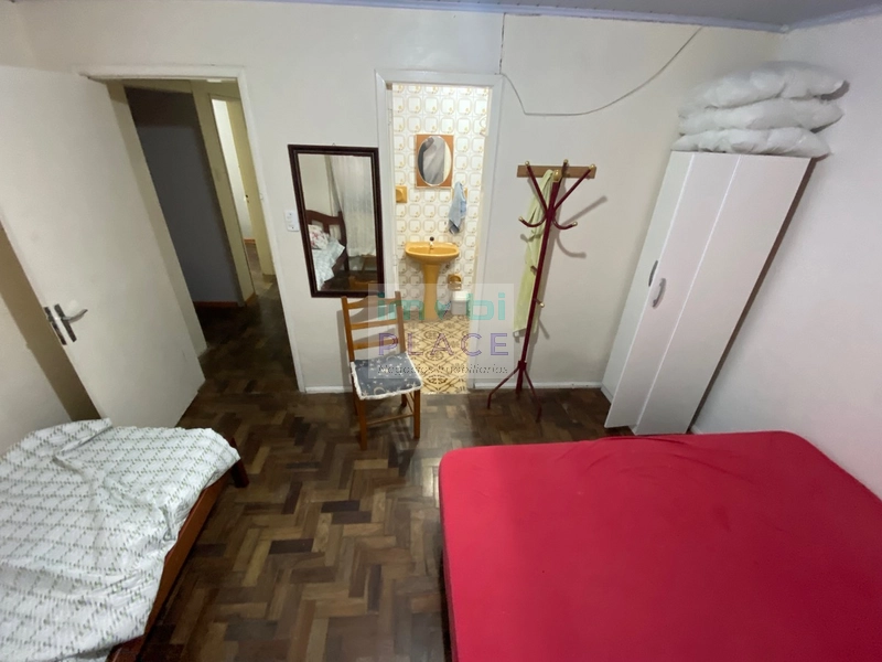 Sobrado c/ piscina 5 dormitórios próximo ao centrinho 250m do mar: 5ª foto da galeria de imagens do imóvel