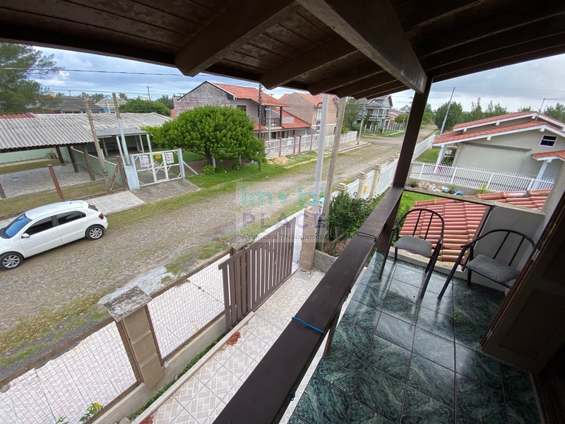 Sobrado c/ piscina 5 dormitórios próximo ao centrinho 250m do mar: 3ª foto da galeria de imagens do imóvel