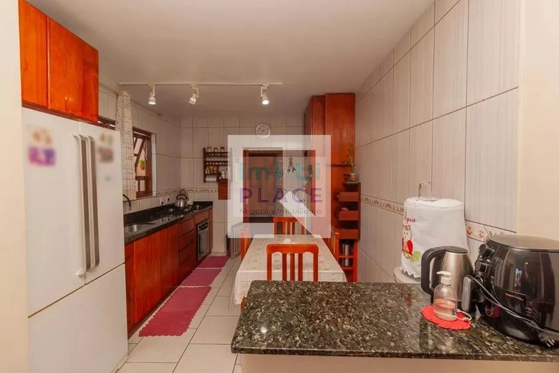 Residência em Novo Hamburgo com um design contemporâneo e aconchegante: 31ª foto da galeria de imagens do imóvel