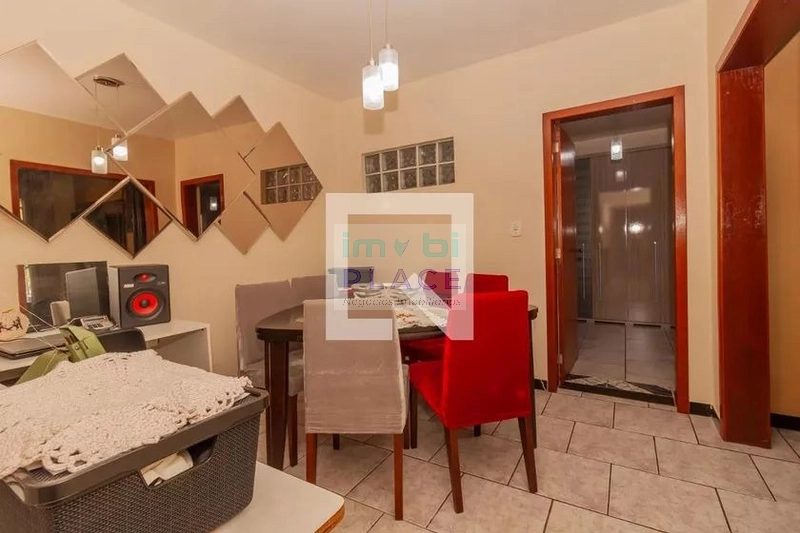 Residência em Novo Hamburgo com um design contemporâneo e aconchegante: 15ª foto da galeria de imagens do imóvel