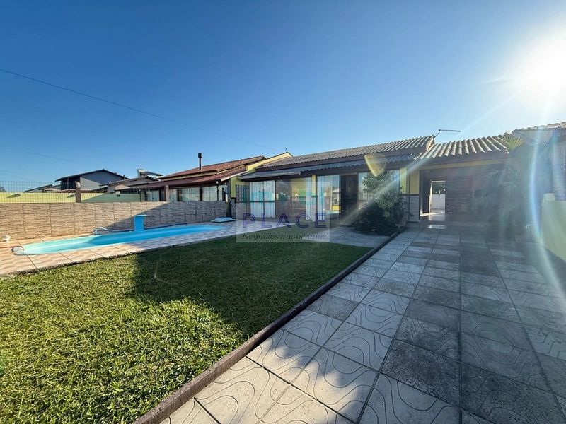 EXCELENTE CASA COM PISCINA: 3ª foto da galeria de imagens do imóvel
