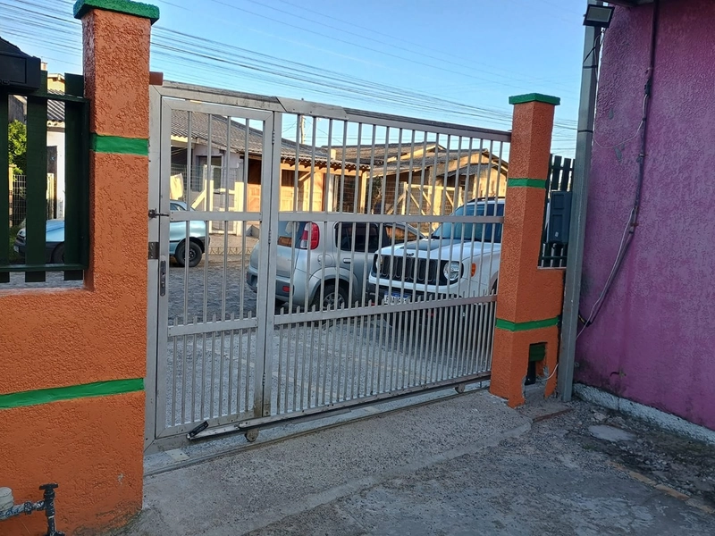 Casa com área comercial em Tramandaí: 2ª foto da galeria de imagens do imóvel