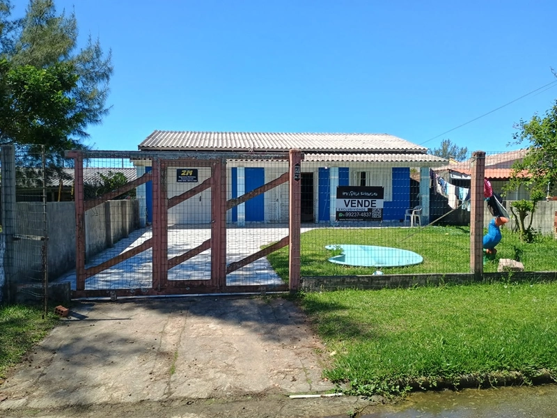 Casa à venda em Tramandaí: 2ª foto da galeria de imagens do imóvel