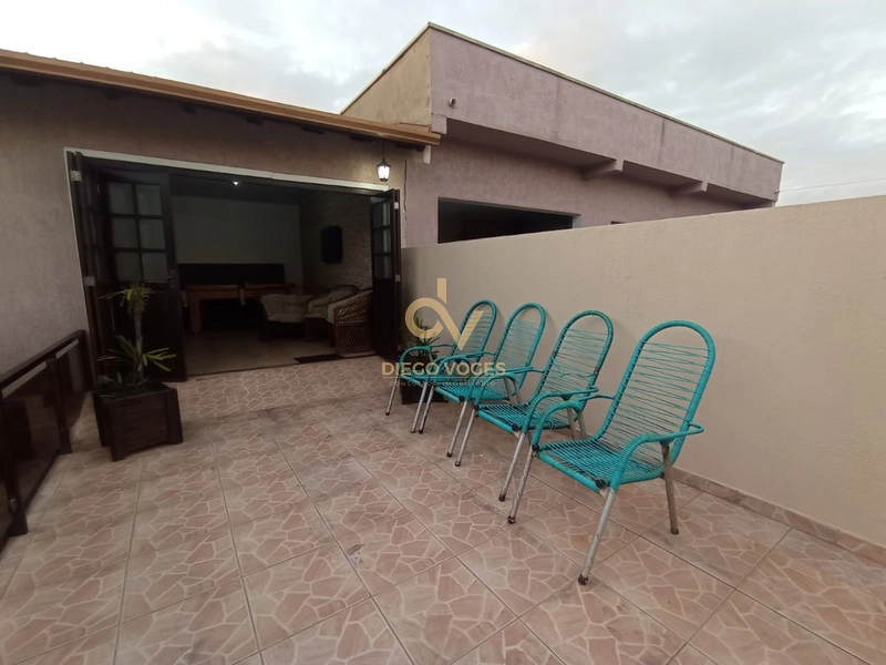 Linda casa com piscina em bairro de moradores: 23ª foto da galeria de imagens do imóvel