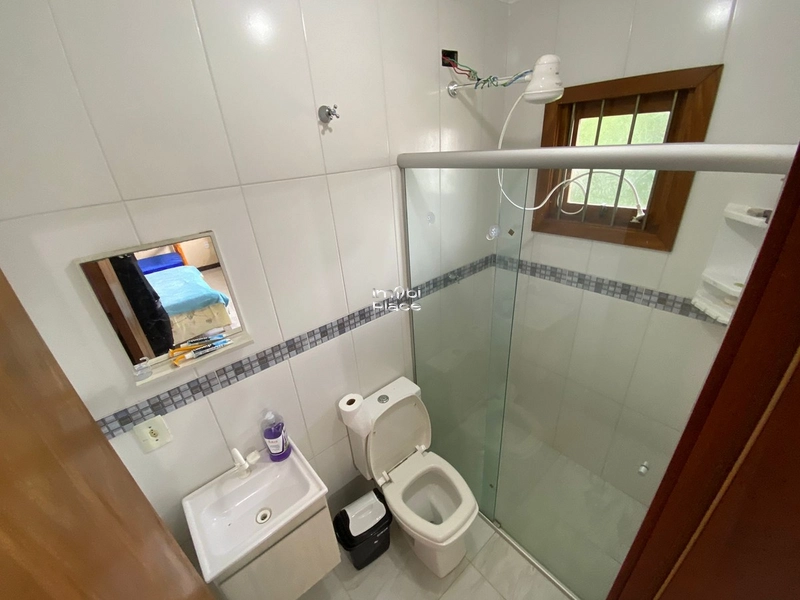 Linda residência a poucos metros do centrinho de Nova Tramandaí: 2ª foto da galeria de imagens do imóvel