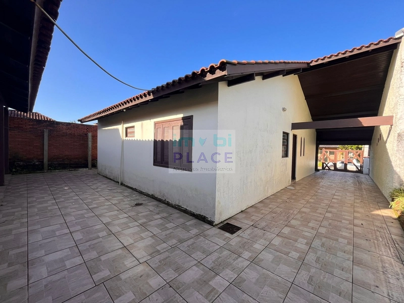 Casa de 3 Dormitórios com Vista para o Mar e Anexo Completo, Nova Tdai: 2ª foto da galeria de imagens do imóvel