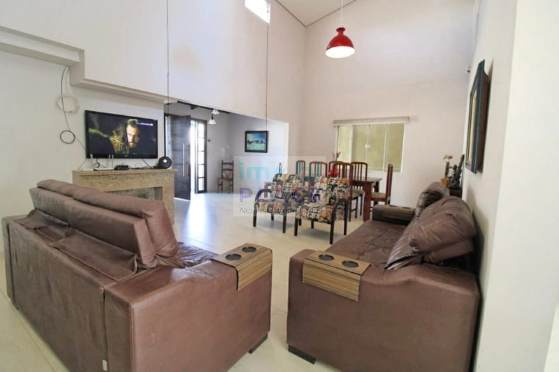 Casa à Venda: 8ª foto da galeria de imagens do imóvel