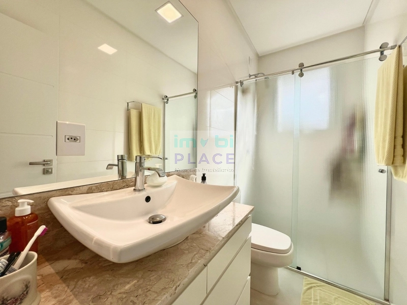 Apresentamos esta magnífica casa no Condomínio quintas do lago: 20ª foto da galeria de imagens do imóvel
