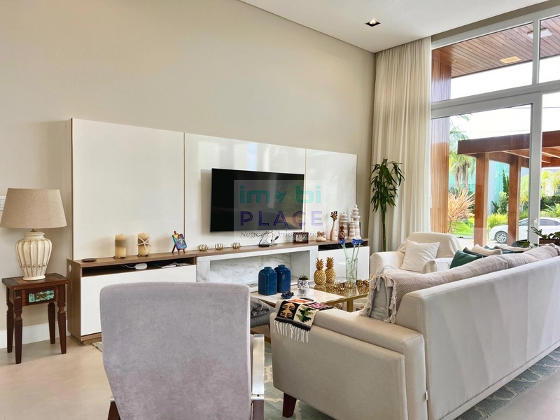 Apresentamos esta magnífica casa no Condomínio quintas do lago: 8ª foto da galeria de imagens do imóvel