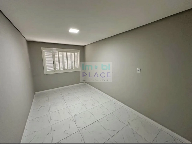 Casa com piscina: 4ª foto da galeria de imagens do imóvel