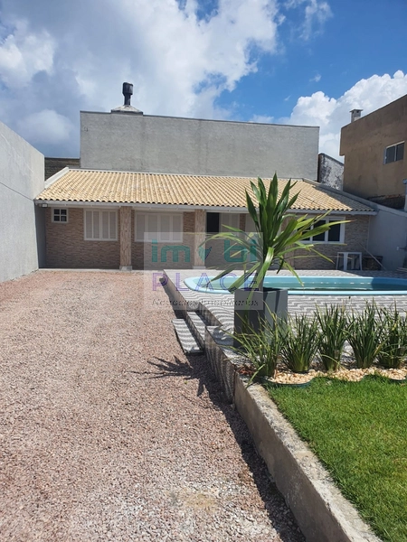 Casa com piscina: 12ª foto da galeria de imagens do imóvel