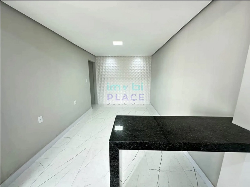 Casa com piscina: 6ª foto da galeria de imagens do imóvel