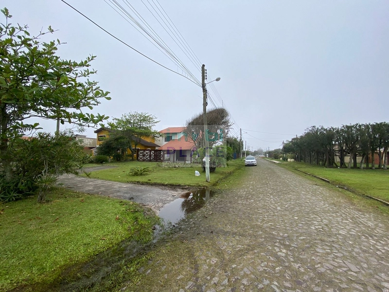 Excelente Sobrado mobiliado ao lado do Lago do Braço Morto em Imbé: 21ª foto da galeria de imagens do imóvel