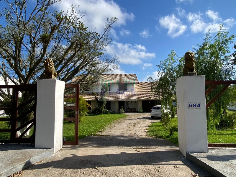 casa em tramandaí com 4 suites e piscina: 53ª foto da galeria de imagens do imóvel