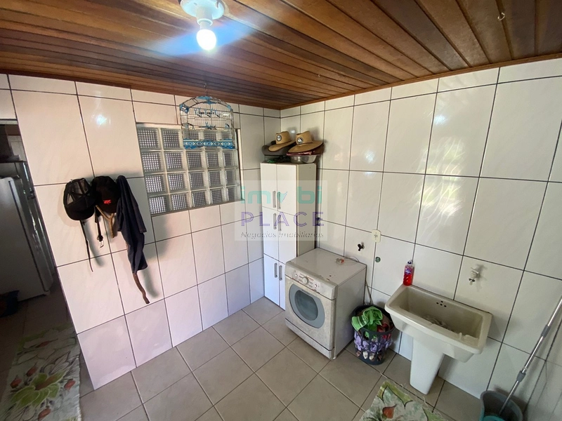 casa em tramandaí com 4 suites e piscina: 8ª foto da galeria de imagens do imóvel