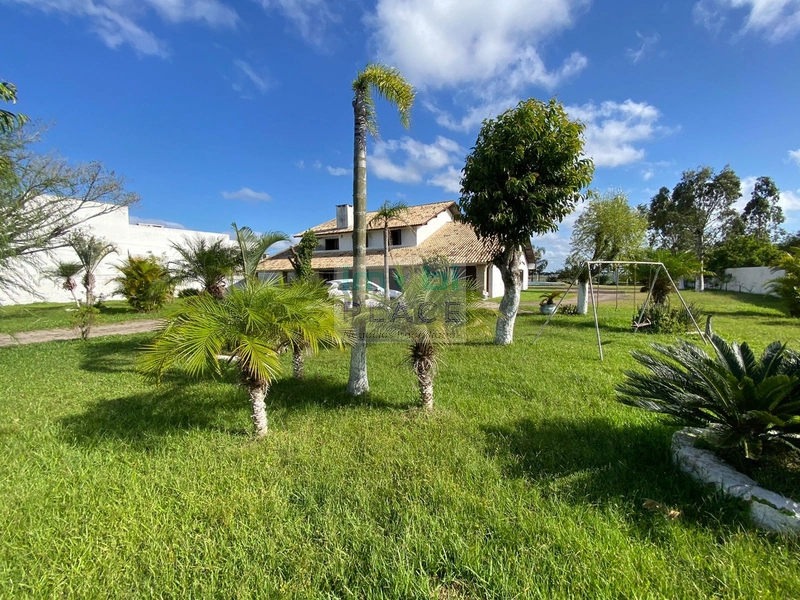 casa em tramandaí com 4 suites e piscina: 55ª foto da galeria de imagens do imóvel