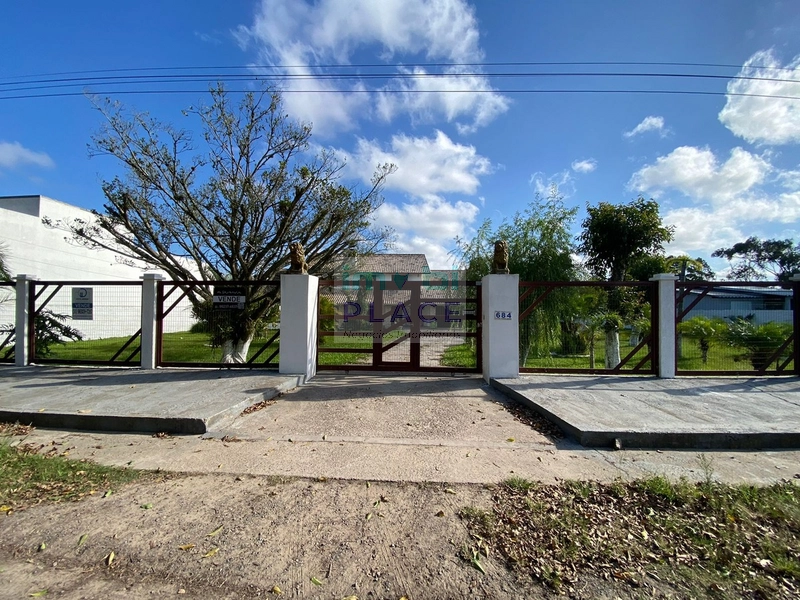 casa em tramandaí com 4 suites e piscina: 63ª foto da galeria de imagens do imóvel