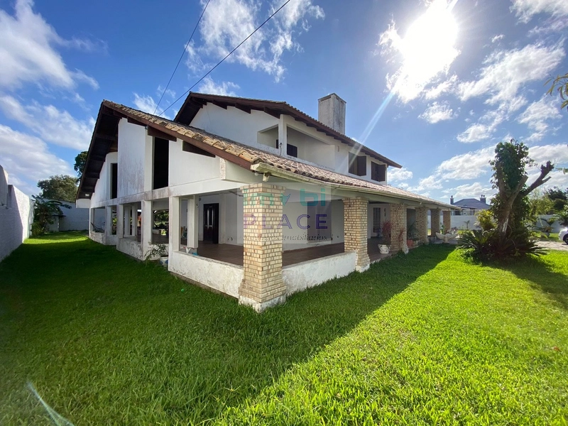 casa em tramandaí com 4 suites e piscina: 27ª foto da galeria de imagens do imóvel