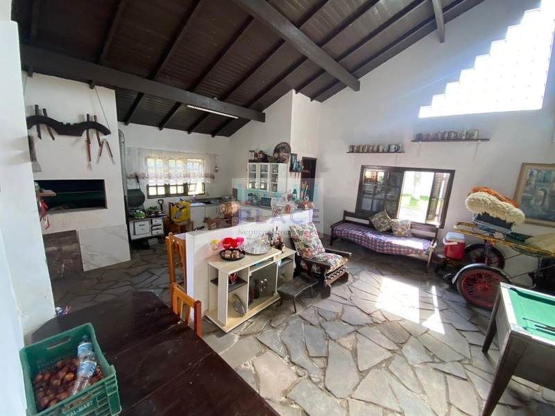 casa em tramandaí com 4 suites e piscina: 6ª foto da galeria de imagens do imóvel